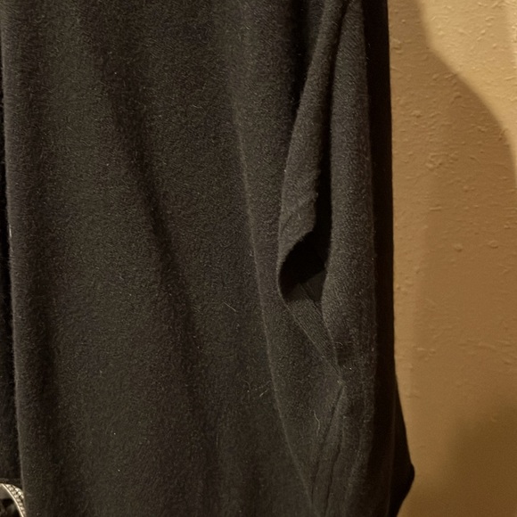 Nordstrom Collection black faux fur neck trim poncho - Picture 2 of 5